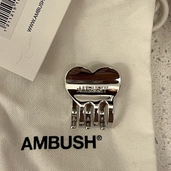 Ambush Brand New Hair Clip Ambush Ambush Crystal Embellished Hair Clip - Silver Hair  main image 2